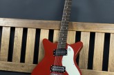Danelectro 59x12 12 cordas Blood Red-5.jpg